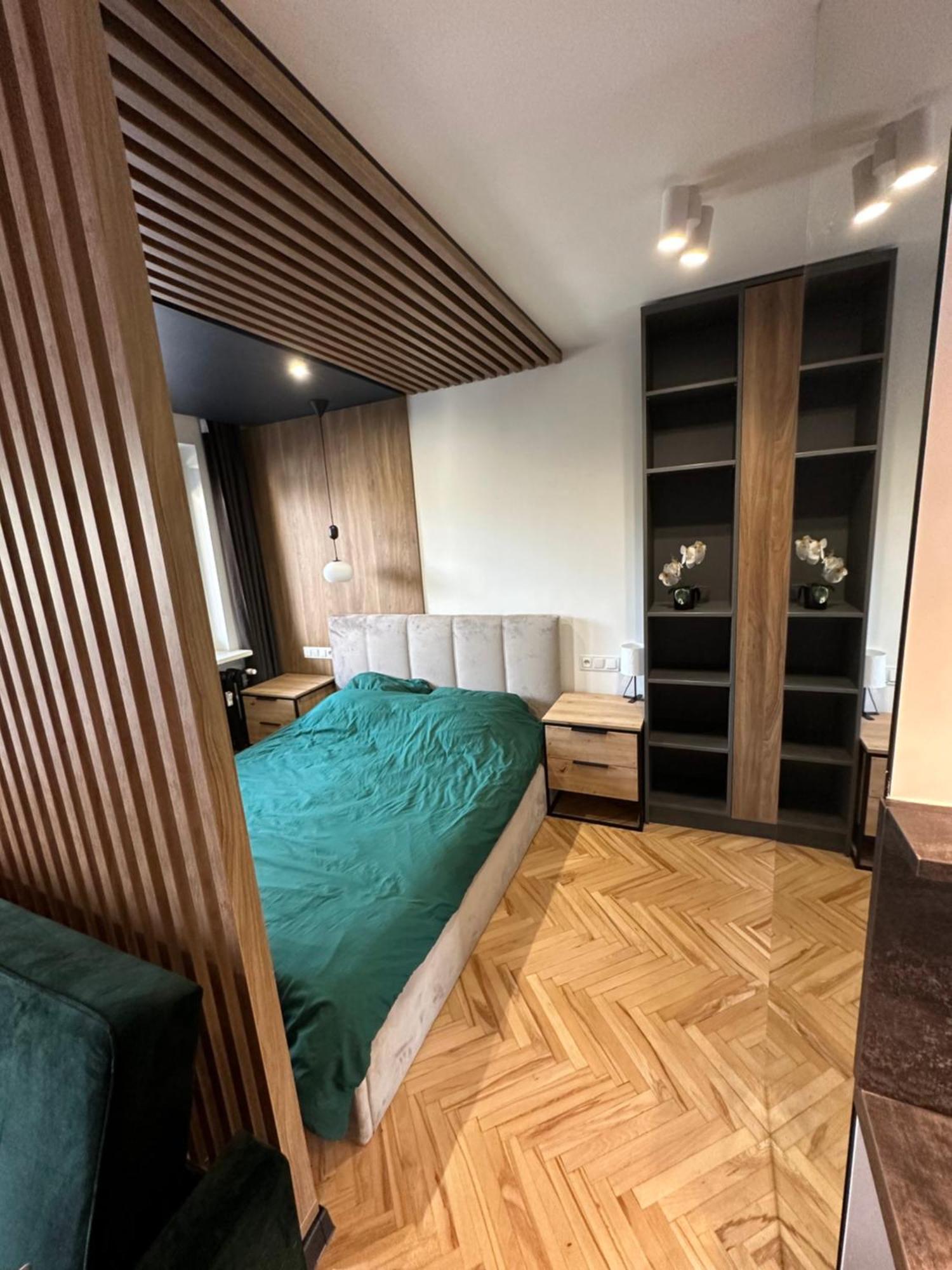 Apartament Przy Parku 凯尔采 外观 照片
